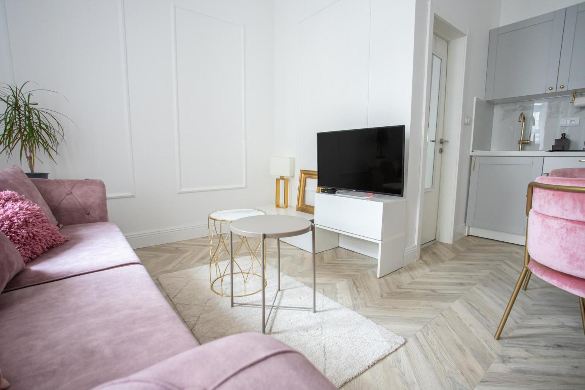 Etoile Center Apartments- Free Parking Апартаменты